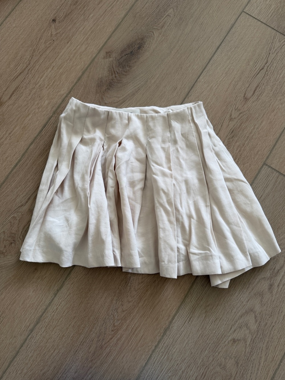 Frankie shop Women’s Cream Pleated Mini Skirt
